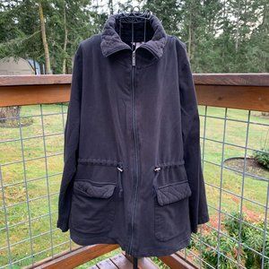 White Stag Ladies size XL Black Jacket with High Neck Pockets Full Zip